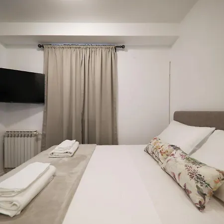 Feelings-1 By Interhome Appartement